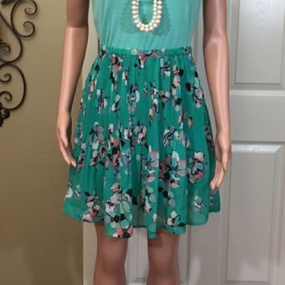 ELLE green floral print mini pleated skirt